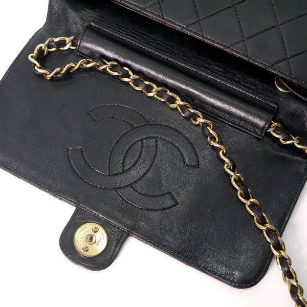 OLD CHANEL マトラッセチェーンショルダー（黒/ラムスキン）