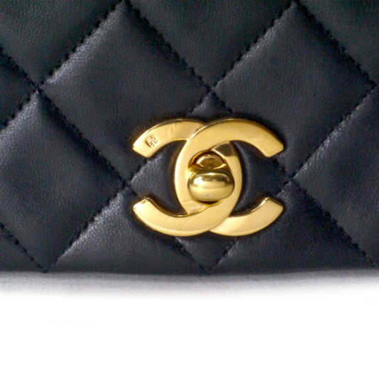 OLD CHANEL 80s定番マトラッセ フルフラップチェーンバッグ