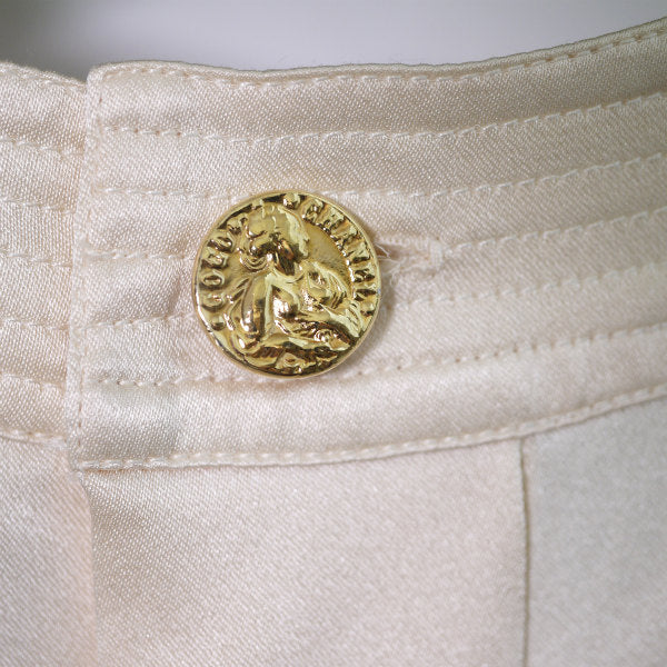 OLD CHANEL ゴールドボタン プリーツブラウス（白）