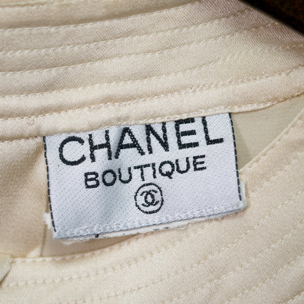 OLD CHANEL ゴールドボタン プリーツブラウス（白）