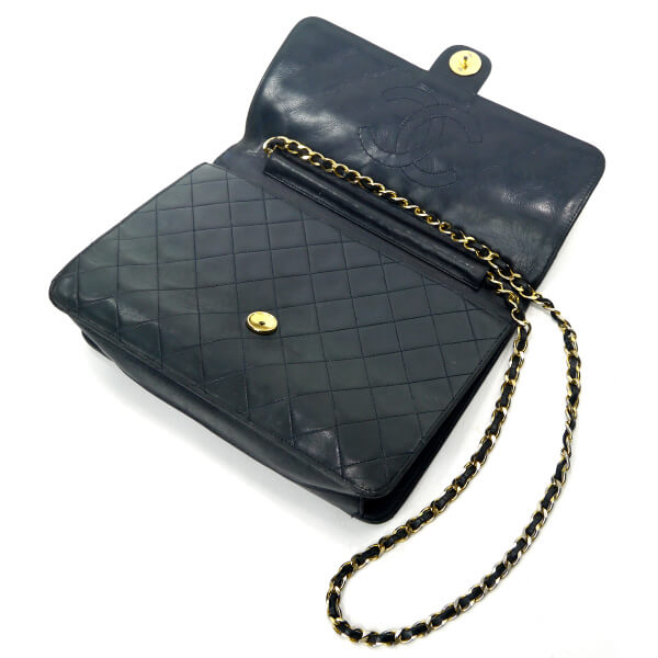 OLD CHANEL マトラッセ定番チェーンショルダー25（黒/ラムスキン）