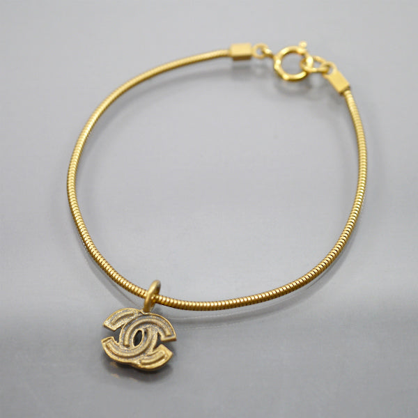 OLD CHANEL　ココマークブレスレット（アンティークゴールド）
