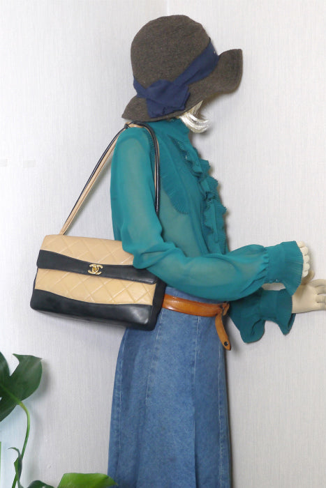 OLD CHANEL　マトラッセショルダー（バイカラー）