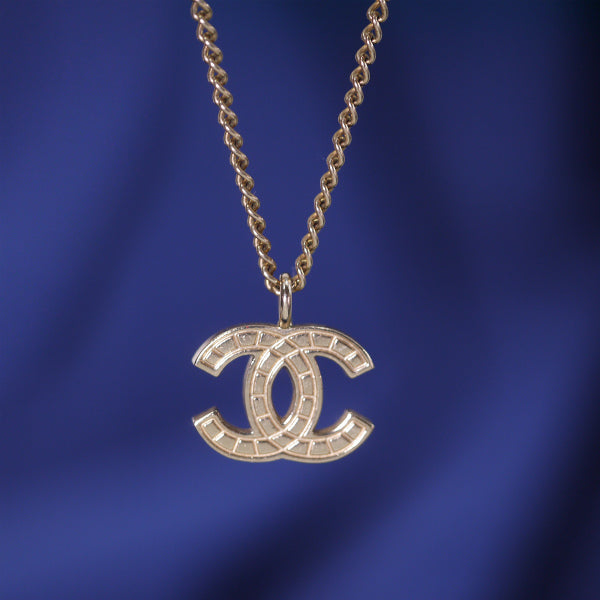 CHANEL ココマークネックレス（シャンパンゴールド）