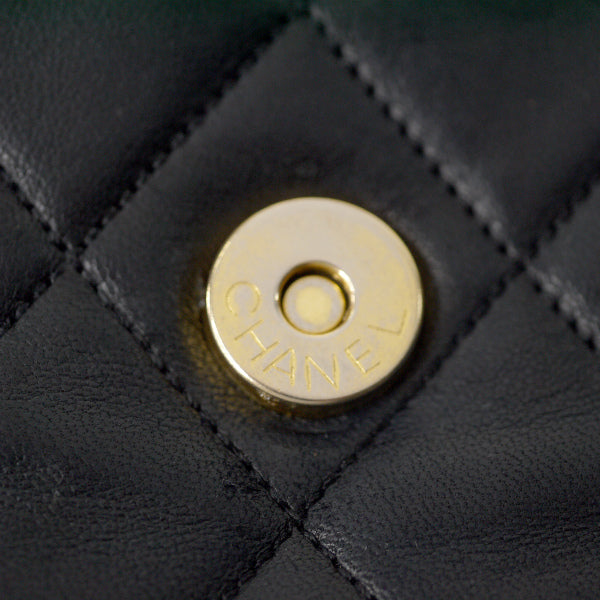 CHANEL ココマーク マトラッセチェーンポシェット
