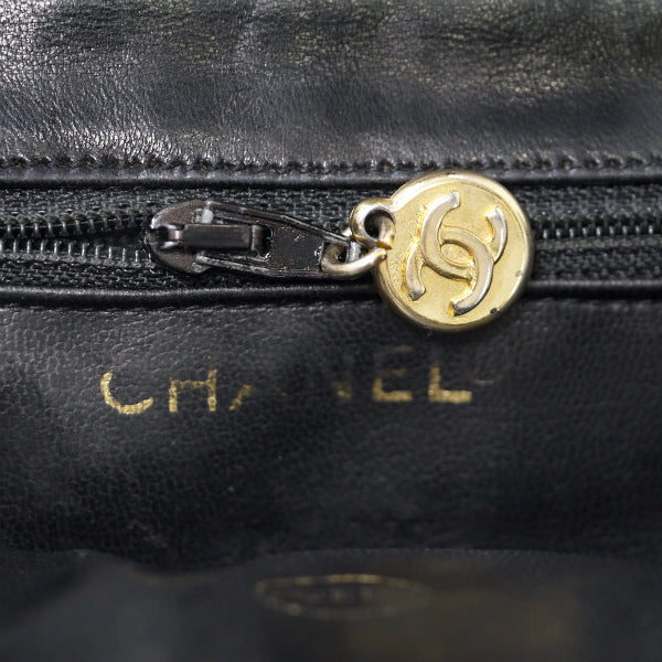 CHANEL ココマーク マトラッセチェーンポシェット