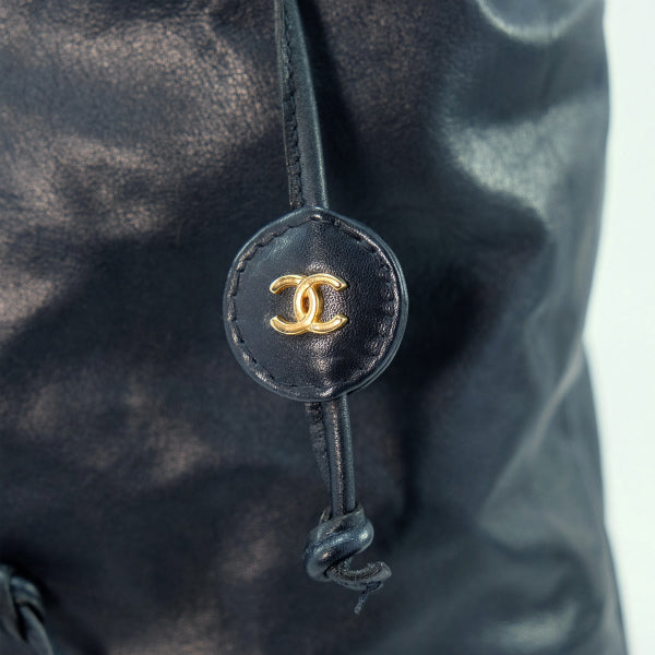 OLD CHANEL　総革マトラッセ巾着チェーンショルダー（紺）