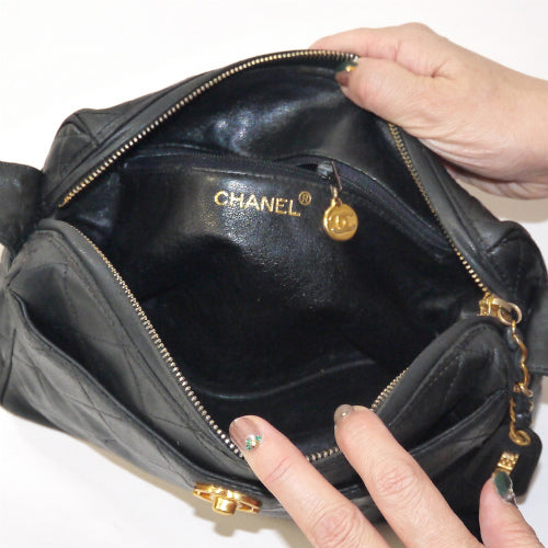 OLD CHANELラムマトラッセ　ショルダー（黒）