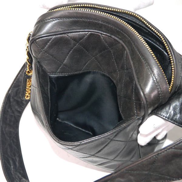 OLD CHANEL　マトラッセ スクエアワンショルダー（黒/ラムスキン）