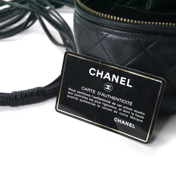 超希少品！♥ CHANEL　フリンジの黒ジャケットCCボタン　超人気の完売商品！ CHANEL シャネル 22AW ココボタンツイードジャケット