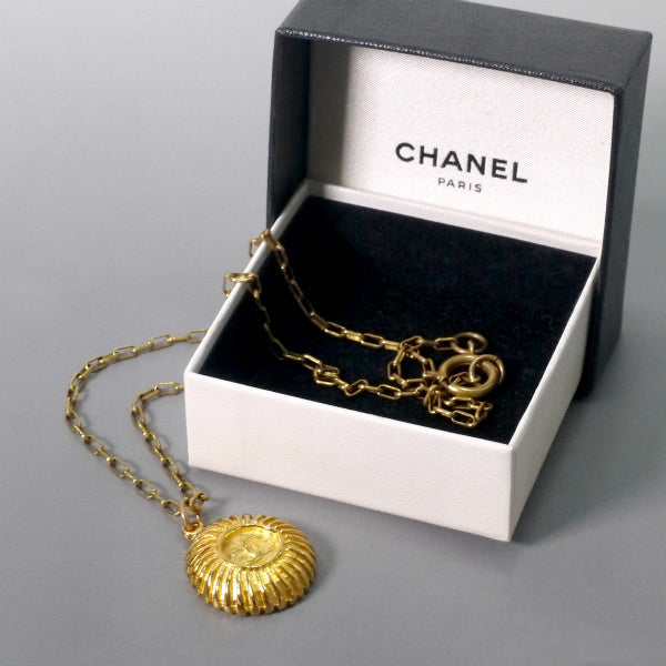 OLD CHANEL ココマークプレート ネックレス（ゴールド）
