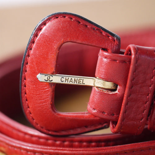 OLD CHANEL　チェーン×レザーベルト(赤）