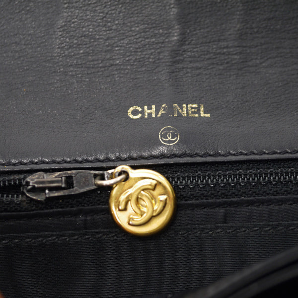 OLD CHANEL　ココマークステッチチェーンウォレット（黒/キャビアスキン）