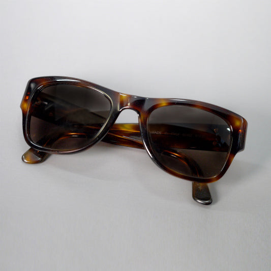 CHANEL ココマーク サングラス（べっ甲フレーム）