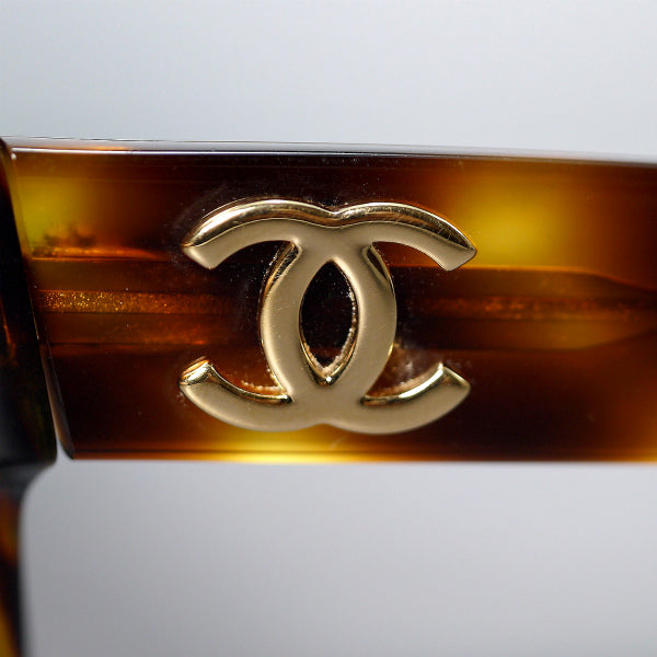 CHANEL ココマーク サングラス（べっ甲フレーム）