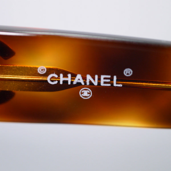 CHANEL ココマーク サングラス（べっ甲フレーム）