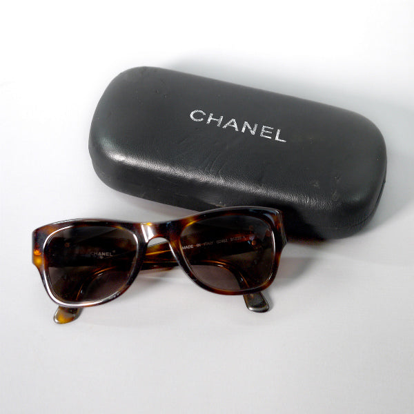 CHANEL ココマーク サングラス（べっ甲フレーム）