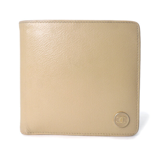 CHANEL ココボタン折財布（ベージュ）