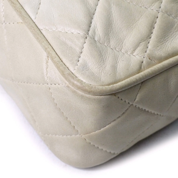 OLD CHANEL　マトラッセ半円フリンジチェーンバッグ（アイボリー）