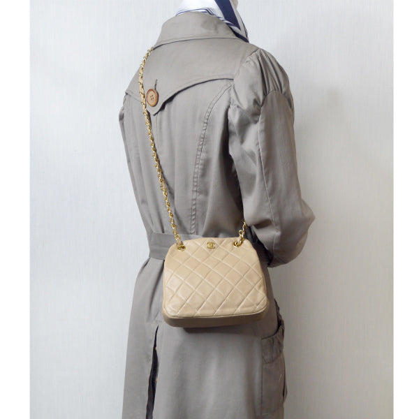 OLD CHANEL マトラッセ がま口Wチェーンミニバッグ（ベージュ）