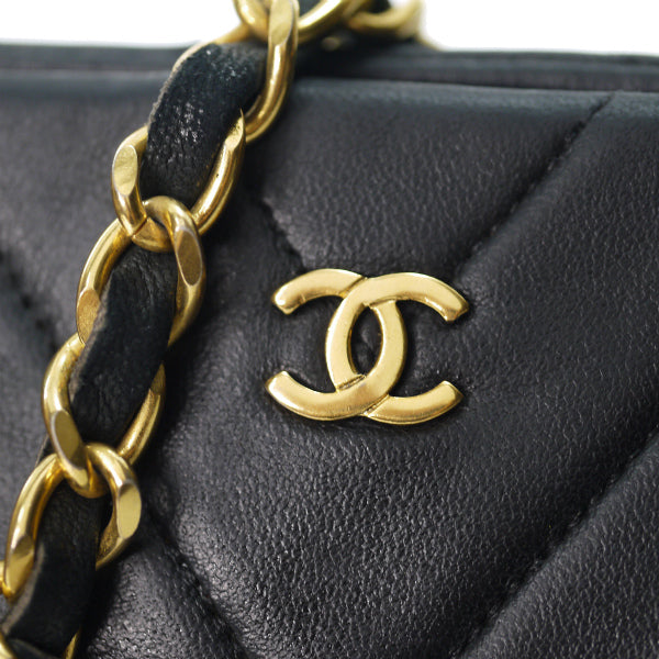OLD CHANEL Vステッチココマークがま口チェーンバッグ（黒/ラムスキン）