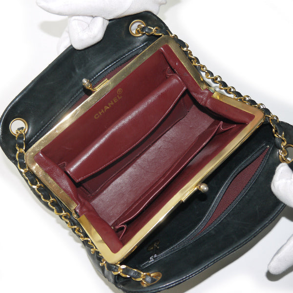 OLD CHANEL Vステッチココマークがま口チェーンバッグ（黒/ラムスキン）