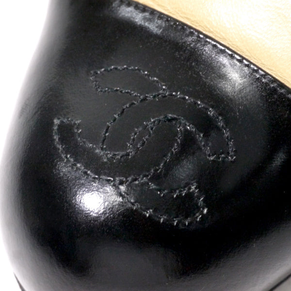 OLD CHANEL　ココマークステッチバイカラーヒール（ベージュ/黒）