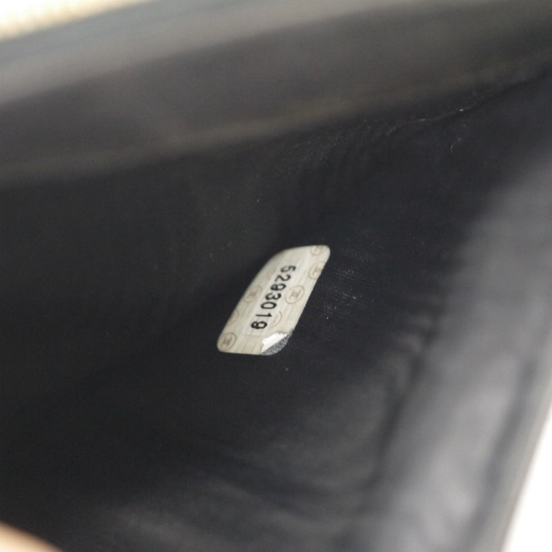 OLD CHANEL　ココステッチ ラウンドジップ折財布（黒/キャビアスキン）