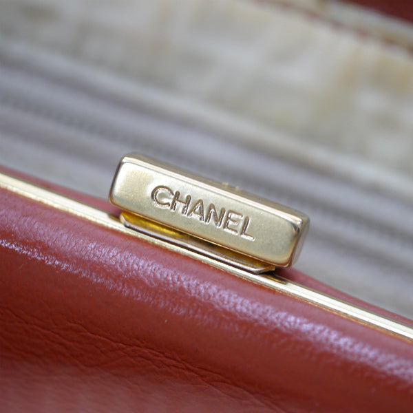 OLD CHANEL　ココステッチ ラウンドジップがま口長財布（オレンジ/キャビアスキン）