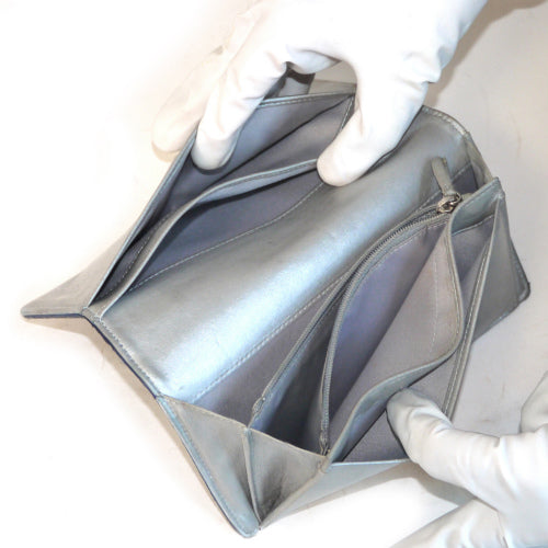 CHANEL 　カメリア長財布（青）