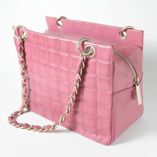 CHANEL　チョコバーチェーンショルダー（ピンク）