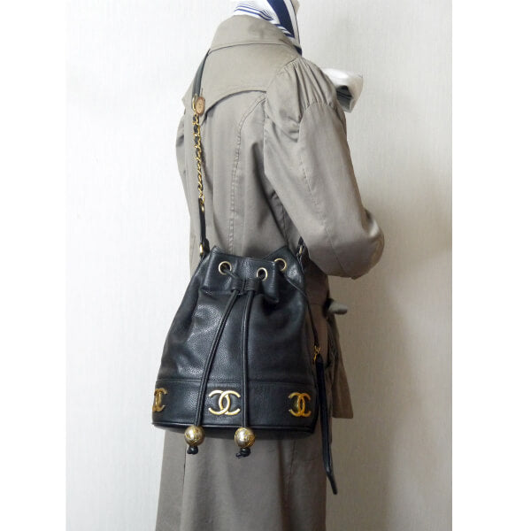 OLD CHANEL　キャビアスキン 6ココマーク巾着チェーンバッグ（黒）