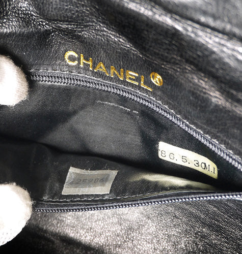 OLD CHANEL チェーンマトラッセ　ポシェット（黒））