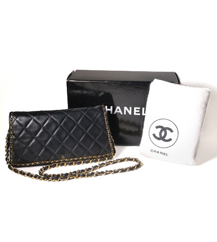 OLD CHANEL チェーンマトラッセ　ポシェット（黒））