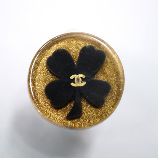 OLD CHANEL　四葉のクローバーイヤリング（ゴールドラメ）