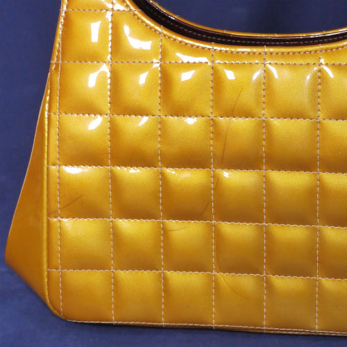 CHANEL　 チョコバー がま口バッグ（ゴールド）