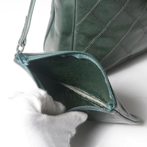 OLD CHANEL　マトラッセ バケツ型ポシェット（緑）