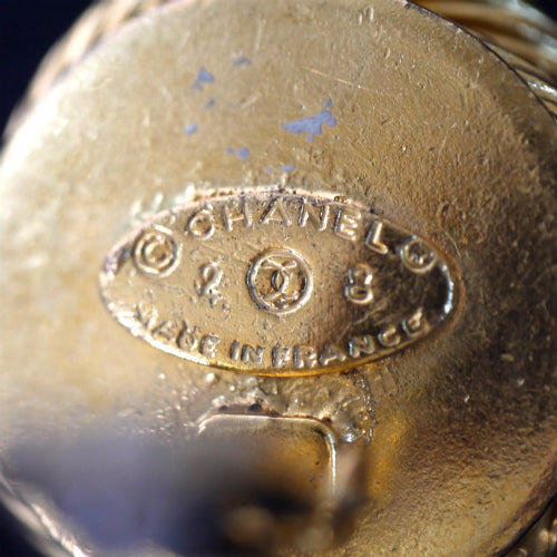 OLD CHANEL イヤリング（ゴールド・渦巻き）