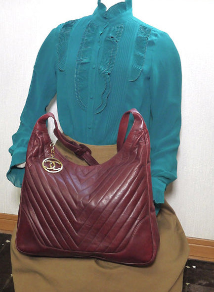 OLD CHANEL ボルドー大型ショルダー