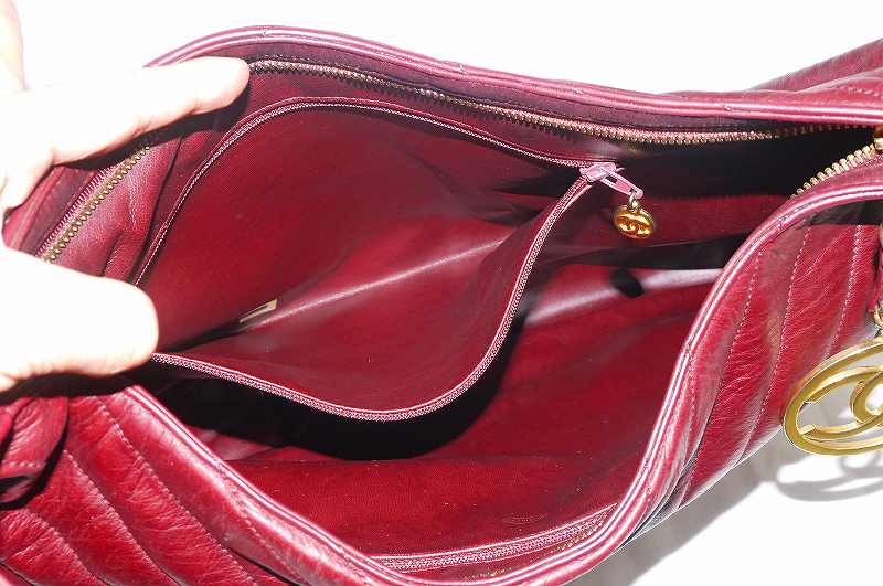 OLD CHANEL ボルドー大型ショルダー