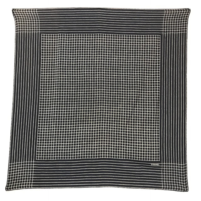 CHANEL　チェック×ストライプ大判スカーフ（紺×白）