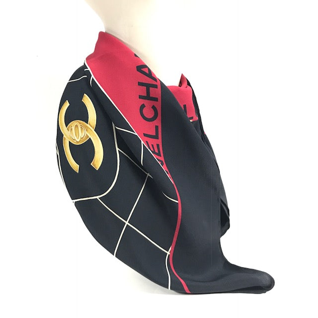 CHANEL　大判スカーフ マトラッセバッグ柄（赤×黒）