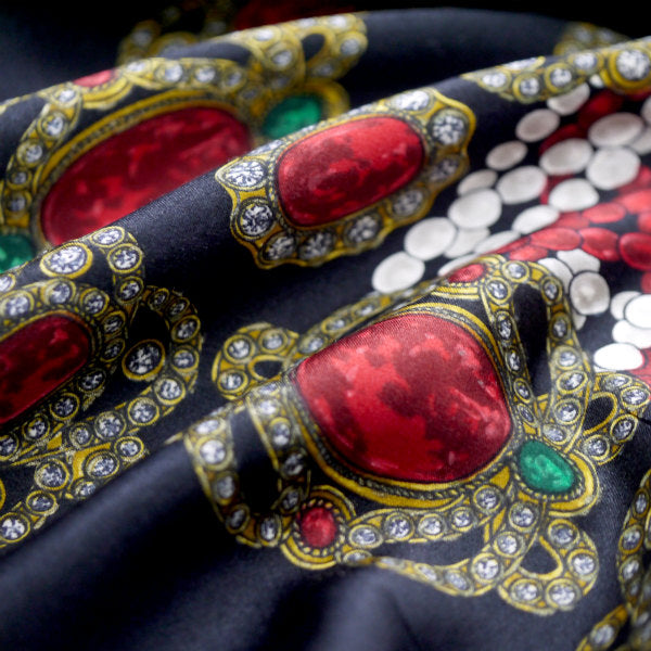 OLD CHANEL　シルク大判スカーフ ジュエリー柄（黒系）