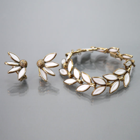TRIFARI 花びらモチーフ イヤリング&ブレスレット