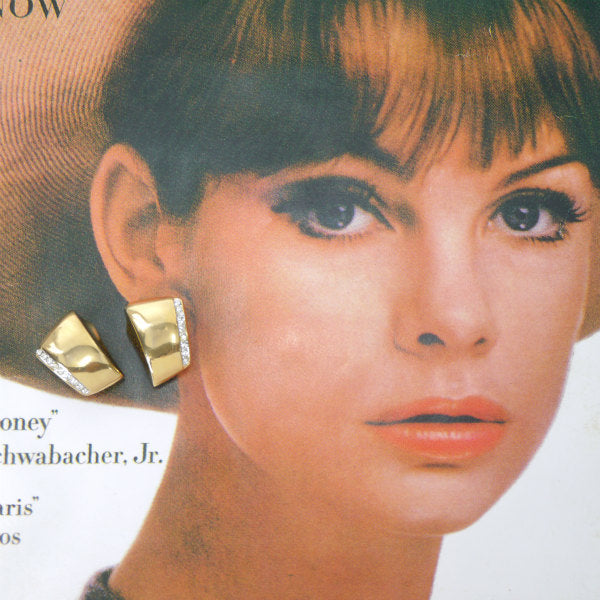 YVES SAINT LAURENT　ラインストーン変形イヤリング（ゴールド）