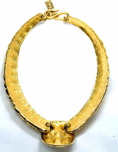 YVES SAINT LAURENT　ゴールド　チョーカー