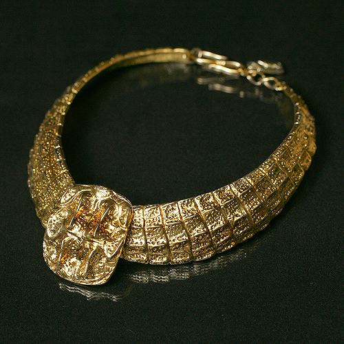 YVES SAINT LAURENT　ゴールド　チョーカー