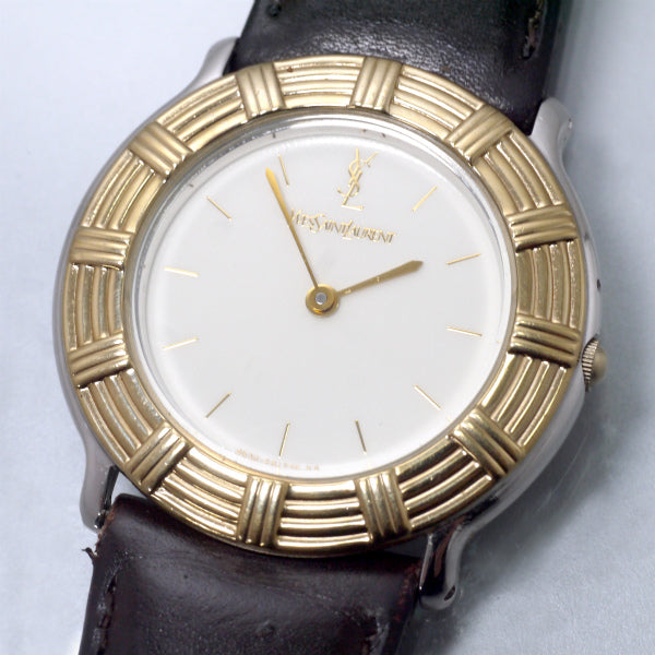 YVES SAINT LAURENT ラウンド革バンド腕時計（黒）