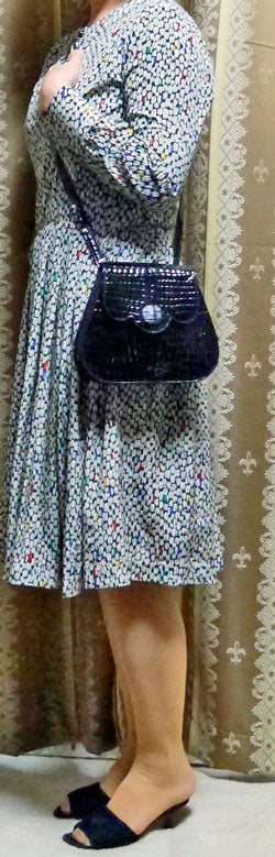 YVES SAINT LAURENT 黒クロコ型押しショルダー