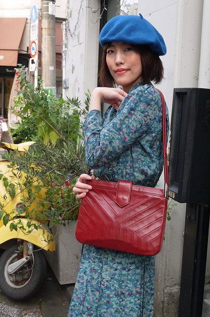 YVES SAINT LAURENT 赤ワンショルダー